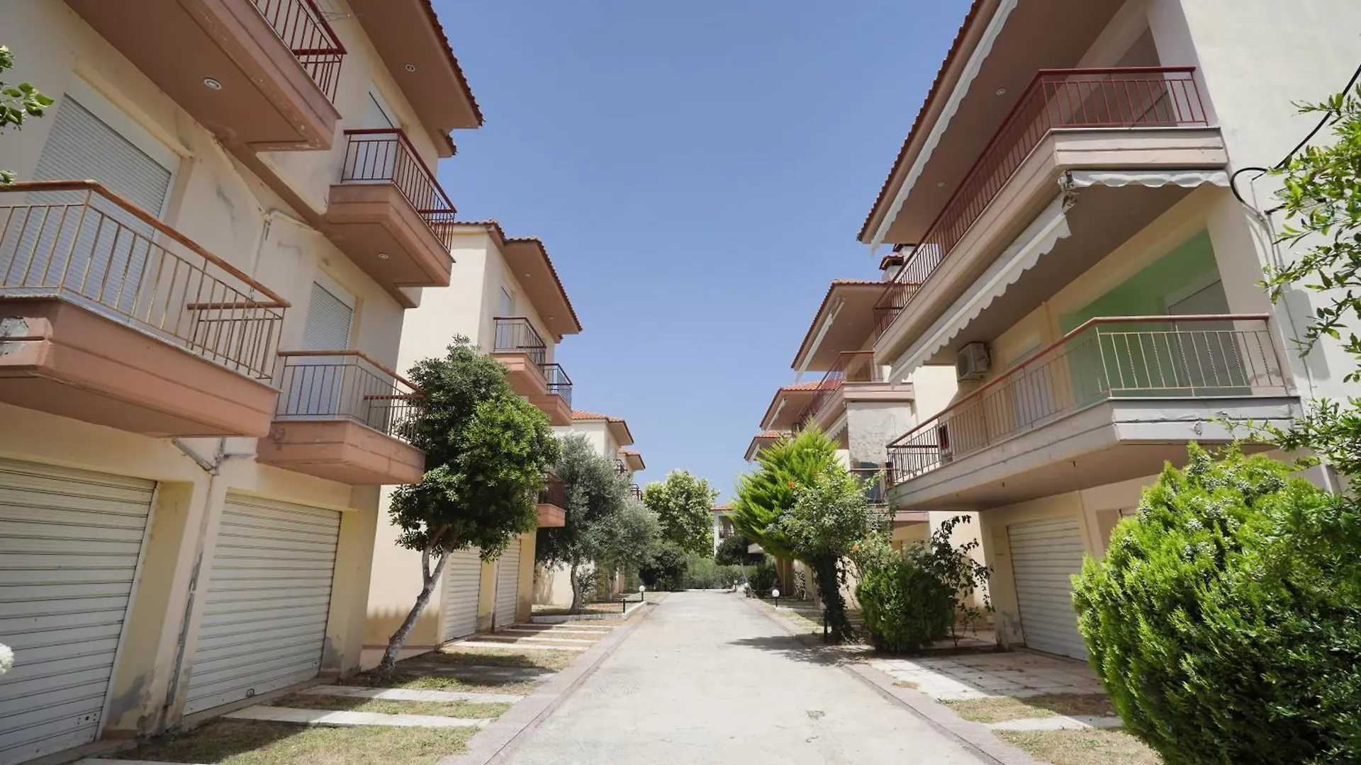 Poseidon Seaside By Golden Host Apartment Kalandra